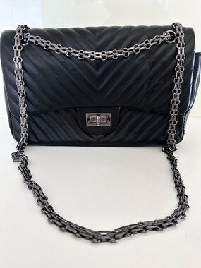 Black Quilted Chain Shoulder Bag